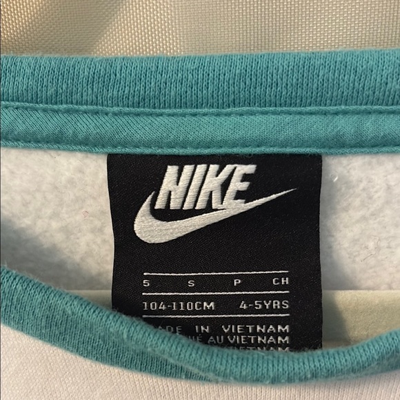 Nike White and Purple Sweatshirt with Retro Vibe - Picture 2 of 5